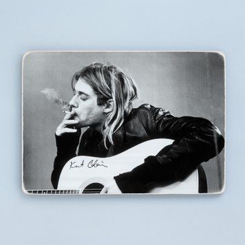 Постер "Kurt Cobain. Курт Кобейн грає на гітарі" pvx1159 фото